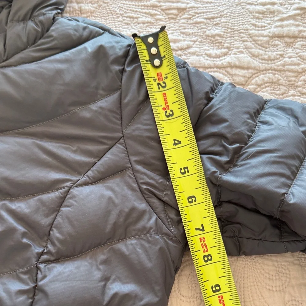 The North Face 550 Women's Puffer Jacket - Picture 5 of 16